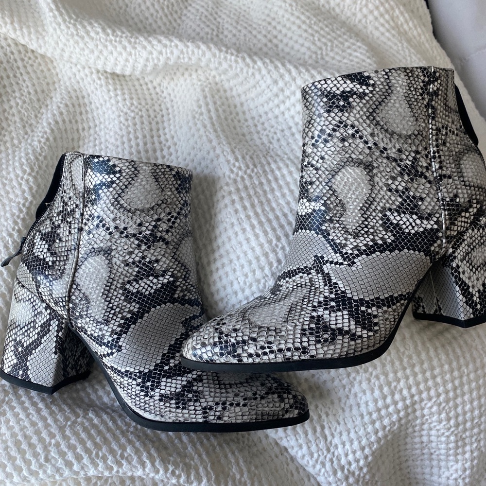 Top Moda Snake Skin Ankle Boots